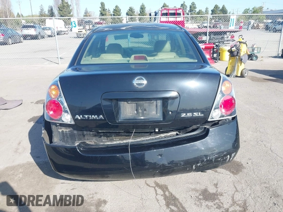 2003 Nissan Altima S with VIN 1N4AL11D93C268136, listed as a IAAI auction lot 41960386 with 181,444 mi miles. Bid and sale history available at carsss.com. Image 16.