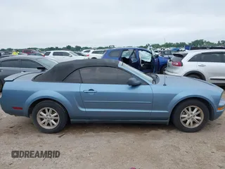 2007 Ford Mustang Deluxe with VIN 1ZVFT84N375262594, listed as a IAAI auction lot 42405440 with 135,981 mi miles and . Bid and sale history available at DreamBid. Image 13.