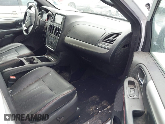 2019 Dodge Grand Caravan GT with VIN 2C4RDGEG7KR565221, listed as a IAAI auction lot 42194165 with 171,582 mi miles and . Bid and sale history available at DreamBid. Image 5.