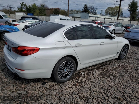 2020 BMW 5 Series 530i xDrive z VIN WBAJR7C03LCE58567, wystawiony jako Copart lot #52381325 z przebiegiem 27 309 mil mil oraz Szkoda całkowita • Salvage title. Historia ofert i sprzedaży dostępna na DreamBid. Obrazek 3.