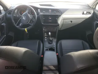 2020 Volkswagen Tiguan SE z VIN 3VV3B7AX6LM107732, wystawiony jako Copart lot #52038695 z przebiegiem 27 317 mil mil oraz Szkoda całkowita • Salvage title. Historia ofert i sprzedaży dostępna na DreamBid. Obrazek 8.