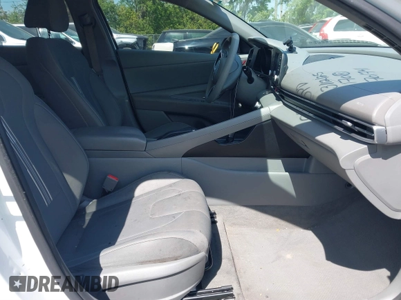 2022 Hyundai Elantra SEL with VIN 5NPLM4AG5NH067787, listed as a IAAI auction lot 41804677 with 93,276 mi miles and . Bid and sale history available at DreamBid. Image 5.