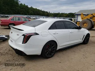 2023 Cadillac CT4-V Blackwing z VIN 1G6DL5RP6P0411079, wystawiony jako Copart lot #65665364 z przebiegiem 4099 mil mil oraz Szkody całkowita. Historia ofert i sprzedaży dostępna na DreamBid. Obrazek 3.