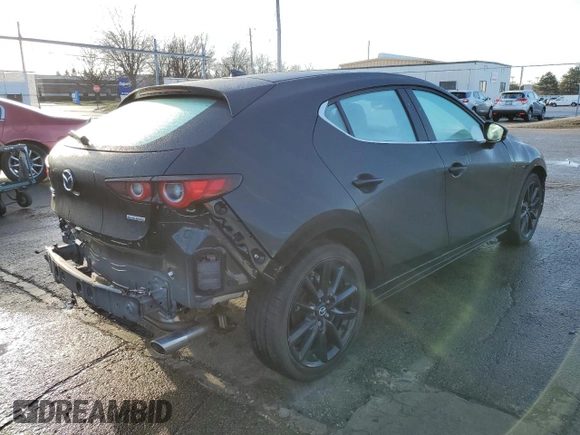 2022 Mazda Mazda3 Hatchback Premium with VIN JM1BPBML7N1517107, listed as a Copart auction lot 42238163 with 8,174 mi miles. Bid and sale history available at carsss.com. Image 3.