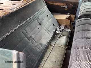 1966 Chevrolet Impala z VIN 164376R130769, wystawiony jako Copart lot #56249945 z przebiegiem 26 996 mil mil oraz Czysty tytuł • Clean title. Historia ofert i sprzedaży dostępna na DreamBid. Obrazek 6.