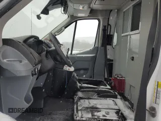 2019 Ford Transit with VIN 1FDYR2CMXKKA94961, listed as a Copart auction lot 44216665 with 219,515 mi miles and Salvage Title. Bid and sale history available at DreamBid. Image 7.