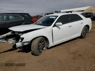 2016 Chrysler 300 S z VIN 2C3CCAGG4GH314094, wystawiony jako Copart lot #51547175 z przebiegiem 138 558 mil mil oraz Szkoda całkowita • Salvage title. Historia ofert i sprzedaży dostępna na DreamBid. Obrazek 1.