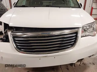 2014 Chrysler Town & Country Touring with VIN 2C4RC1BG1ER209212, listed as a IAAI auction lot 41931026 with 170,256 mi miles and . Bid and sale history available at DreamBid. Image 13.