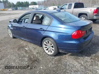 2011 BMW 3 Series 328i xDrive with VIN WBAPK5G52BNN25068, listed as a IAAI auction lot 42033139 with 168,055 mi miles. Bid and sale history available at carsss.com. Image 3.