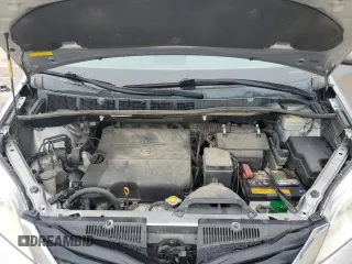 2012 Toyota Sienna LE AAS z VIN 5TDKK3DC0CS222967, wystawiony jako Copart lot #58044405 z przebiegiem 219 970 mil mil oraz Szkoda całkowita • Salvage title. Historia ofert i sprzedaży dostępna na DreamBid. Obrazek 12.