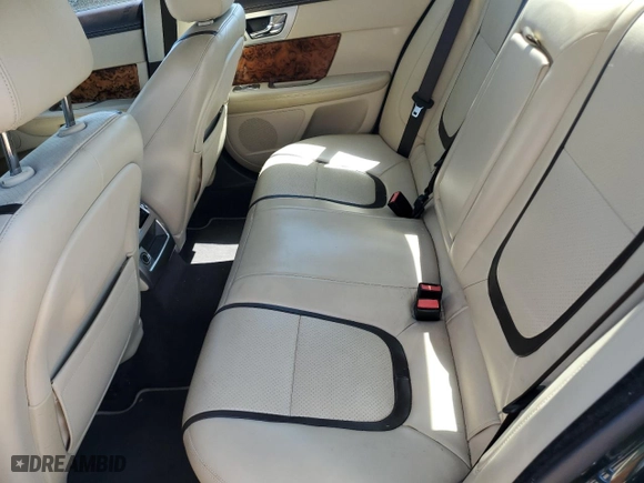 2015 Jaguar XF V6 Portfolio with VIN SAJWJ0FFXF8U55758, listed as a Copart auction lot 54196485 with 111,495 mi miles and Clean Title. Bid and sale history available at carsss.com. Image 10.