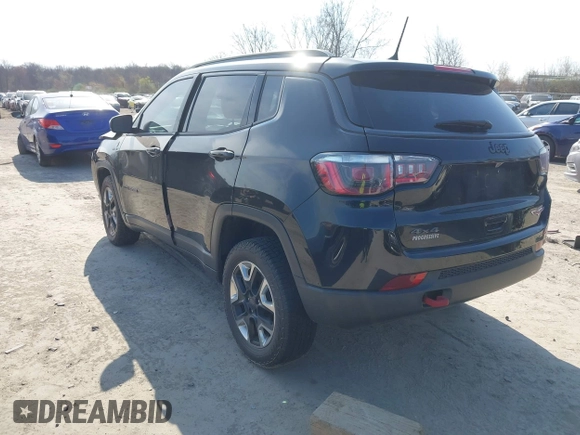 2018 Jeep Compass Trailhawk with VIN 3C4NJDDB5JT419276, listed as a IAAI auction lot 42040909 with Not Provided miles and . Bid and sale history available at carsss.com. Image 3.