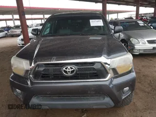 2013 Toyota Tacoma z VIN 3TMLU4EN9DM106995, wystawiony jako IAAI lot #42373093 z przebiegiem Nie podano mil oraz . Historia ofert i sprzedaży dostępna na DreamBid. Obrazek 12.