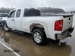 2011 Chevrolet Silverado 1500 LT with VIN 1GCRCSE08BZ118265, listed as a Copart auction lot 52005525 with 204,581 mi miles and Salvage Title. Bid and sale history available at DreamBid. Image 2.