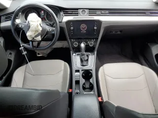 2019 Volkswagen Arteon SE z VIN WVWBR7AN9KE000926, wystawiony jako Copart lot #59279784 z przebiegiem 133 326 mil mil oraz Szkoda całkowita • Salvage title. Historia ofert i sprzedaży dostępna na DreamBid. Obrazek 8.