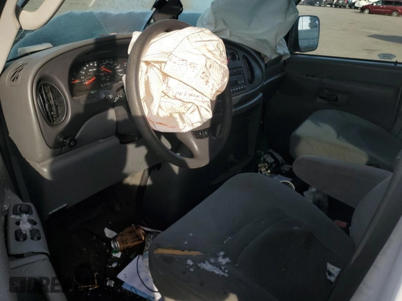 2007 Ford Econoline Passenger XL with VIN 1FBNE31L47DA42681, listed as a Copart auction lot 82018844 with Not Provided miles and Salvage Title. Bid and sale history available at carsss.com. Image 8.
