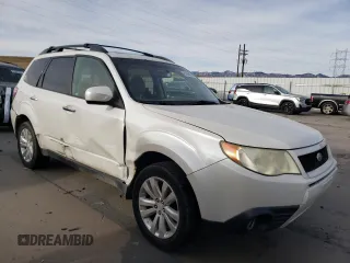 2012 Subaru Forester 2.5X Premium with VIN JF2SHADC2CG407682, listed as a Copart auction lot 81996674 with 199,059 mi miles and Salvage Title. Bid and sale history available at carsss.com. Image 4.