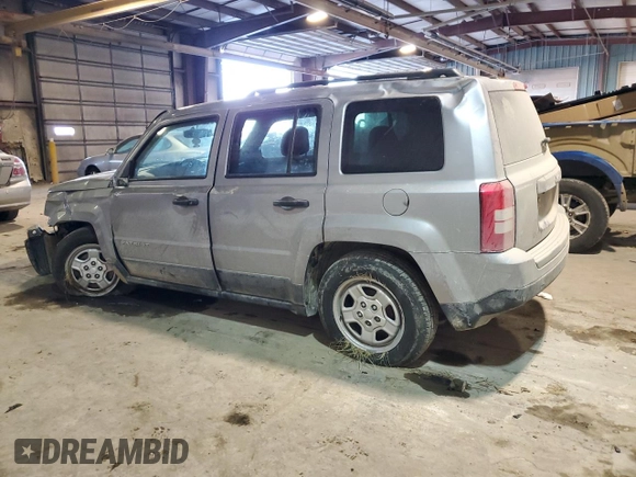 2016 Jeep Patriot Sport SE z VIN 1C4NJPBA8GD679214, wystawiony jako Copart lot #88990335 z przebiegiem 131 640 mil mil oraz Szkoda całkowita • Salvage title. Historia ofert i sprzedaży dostępna na DreamBid. Obrazek 2.