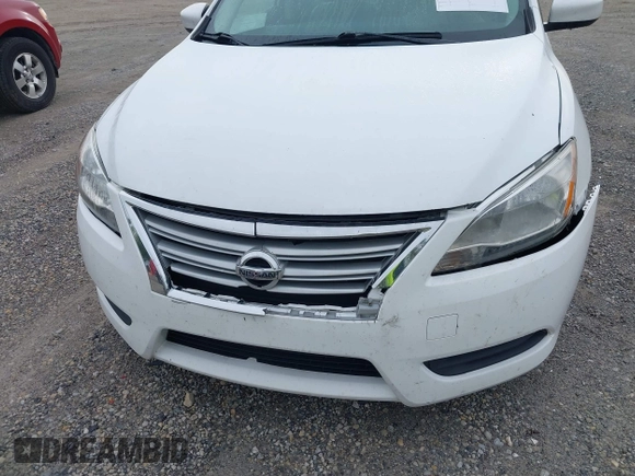 2015 Nissan Sentra S with VIN 3N1AB7AP0FY375472, listed as a IAAI auction lot 42211392 with 207,510 mi miles. Bid and sale history available at carsss.com. Image 6.