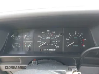 1994 Ford Explorer Eddie Bauer z VIN 1FMDU34X1RUA06860, wystawiony jako IAAI lot #42218488 z przebiegiem 68 682 mil mil oraz . Historia ofert i sprzedaży dostępna na DreamBid. Obrazek 7.