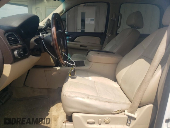 2007 GMC Yukon Denali z VIN 1GKFK63817J345216, wystawiony jako Copart lot #52853275 z przebiegiem 245 524 mil mil oraz Szkoda całkowita • Salvage title. Historia ofert i sprzedaży dostępna na DreamBid. Obrazek 7.