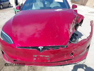 2023 Tesla Model S Plaid с VIN 5YJSA1E61PF525637, выставлен на аукционе IAAI как лот 42045459 с пробегом Не указан миль и . История ставок и продаж доступна на DreamBid. Изображение 10.