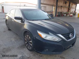 2018 Nissan Altima 2.5 SV with VIN 1N4AL3AP2JC103600, listed as a IAAI auction lot 41833390 with 276,014 mi miles. Bid and sale history available at carsss.com. Image 1.
