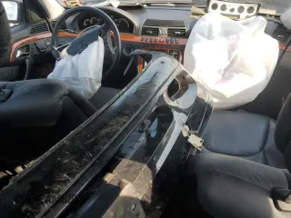 2002 Mercedes-Benz S 430 z VIN WDBNG70J82A298876, wystawiony jako Copart lot #58542775 z przebiegiem 179 689 mil mil oraz Szkoda całkowita • Salvage title. Historia ofert i sprzedaży dostępna na DreamBid. Obrazek 8.