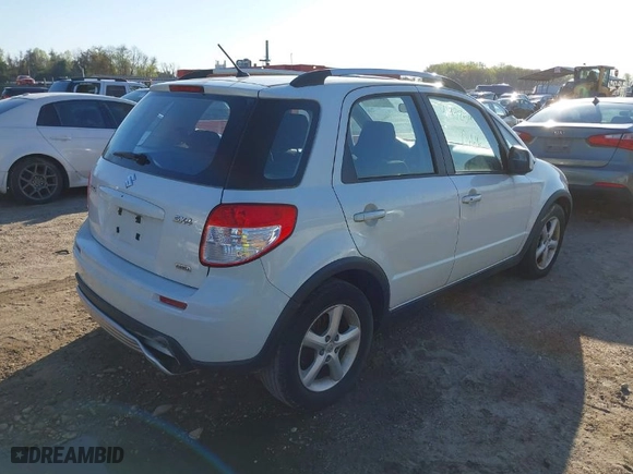 2007 Suzuki SX4 Man Touring Pkg AWD with VIN JS2YB417075101171, listed as a IAAI auction lot 41982543 with 124,205 mi miles. Bid and sale history available at carsss.com. Image 4.