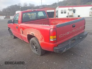 1999 Chevrolet Silverado 1500 with VIN 1GCEC14W9XZ131595, listed as a IAAI auction lot 40992118 with 0 mi miles. Bid and sale history available at carsss.com. Image 3.