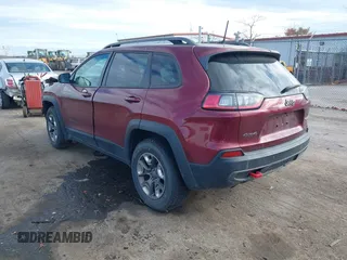 2019 Jeep Cherokee Trailhawk Elite with VIN 1C4PJMBX6KD378848, listed as a IAAI auction lot 40754408 with 52,901 mi miles. Bid and sale history available at carsss.com. Image 3.
