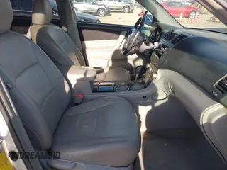 2008 Toyota Highlander z VIN JTEES41A482082292, wystawiony jako IAAI lot #42030053 z przebiegiem 183 831 mil mil oraz . Historia ofert i sprzedaży dostępna na DreamBid. Obrazek 5.