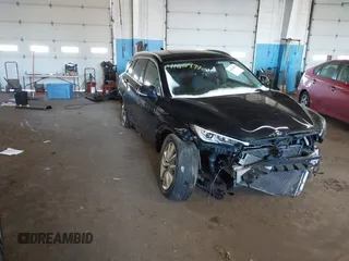 2019 Infiniti QX50 Essential z VIN 3PCAJ5M3XKF128219, wystawiony jako IAAI lot #41624990 z przebiegiem 84 442 mil mil oraz . Historia ofert i sprzedaży dostępna na DreamBid. Obrazek 1.