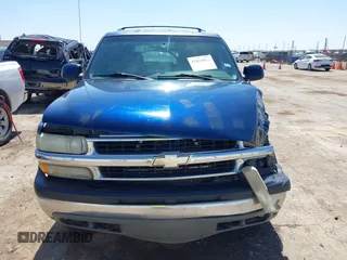 2002 Chevrolet Tahoe LT with VIN 1GNEC13Z52R257092, listed as a IAAI auction lot 41894646 with 333,103 mi miles. Bid and sale history available at carsss.com. Image 12.