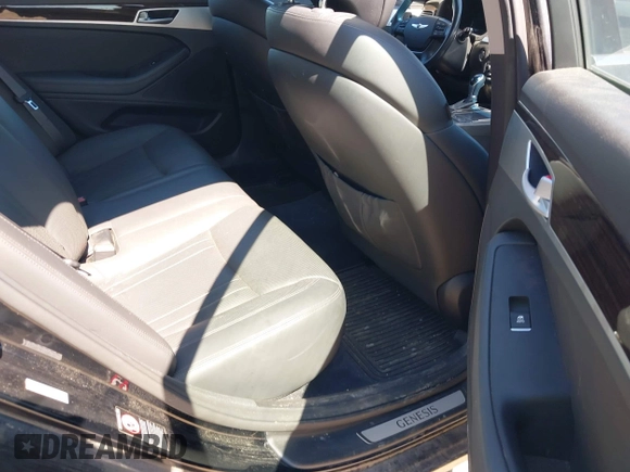 2015 Hyundai Genesis 3.8L with VIN KMHGN4JE7FU071677, listed as a IAAI auction lot 42068198 with 144,271 mi miles. Bid and sale history available at carsss.com. Image 8.