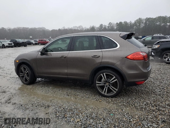 2013 Porsche Cayenne S с VIN WP1AB2A25DLA80568, выставлен на аукционе Copart как лот 43983015 с пробегом 105 779 миль миль и Списание • Salvage title. История ставок и продаж доступна на DreamBid. Изображение 2.