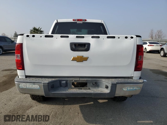 2009 Chevrolet Silverado 1500 LT with VIN 2GCEC23CX91141772, listed as a Copart auction lot 84092254 with 223,724 mi miles and Clean Title. Bid and sale history available at carsss.com. Image 6.
