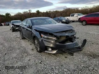 2017 Kia Cadenza Premium with VIN KNALB4J15H5039328, listed as a Copart auction lot 85737924 with 84,686 mi miles and Salvage Title. Bid and sale history available at carsss.com. Image 14.