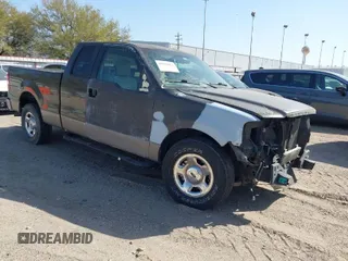 2005 Ford F-150 XLT with VIN 1FTPX12585NA67903, listed as a IAAI auction lot 41856821 with 174,847 mi miles. Bid and sale history available at carsss.com. Image 1.