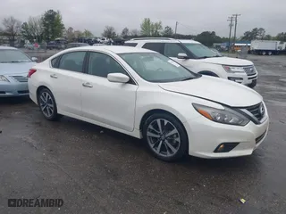 2016 Nissan Altima 3.5 SL with VIN 1N4BL3AP4GC163410, listed as a IAAI auction lot 41945963 with 111,715 mi miles. Bid and sale history available at carsss.com. Image 12.