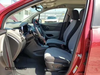 2015 Chevrolet Trax LS with VIN KL7CJKSB0FB218650, listed as a Copart auction lot 52429785 with 105,784 mi miles and Clean Title. Bid and sale history available at carsss.com. Image 7.