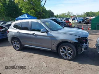2024 BMW X3 xDrive30i z VIN 5UX53DP09R9U54829, wystawiony jako IAAI lot #42347838 z przebiegiem 36 992 mil mil oraz . Historia ofert i sprzedaży dostępna na DreamBid. Obrazek 13.