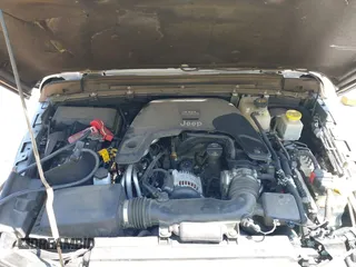 2021 Jeep Gladiator Willys z VIN 1C6HJTAG6ML507039, wystawiony jako IAAI lot #42057637 z przebiegiem 69 443 mil mil oraz . Historia ofert i sprzedaży dostępna na DreamBid. Obrazek 10.