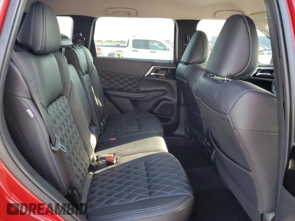 2022 Mitsubishi Outlander SEL z VIN JA4J3VA84NZ073298, wystawiony jako Copart lot #57553585 z przebiegiem 31 847 mil mil oraz Szkoda całkowita • Salvage title. Historia ofert i sprzedaży dostępna na DreamBid. Obrazek 11.