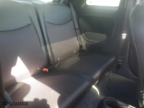 2015 FIAT 500e with VIN 3C3CFFGE2FT561560, listed as a Copart auction lot 77210834 with 44,235 mi miles and Salvage Title. Bid and sale history available at carsss.com. Image 10.