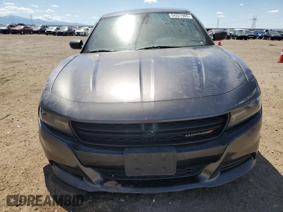 2015 Dodge Charger SXT z VIN 2C3CDXHG3FH800988, wystawiony jako Copart lot #54221905 z przebiegiem 134 098 mil mil oraz Szkoda całkowita • Salvage title. Historia ofert i sprzedaży dostępna na DreamBid. Obrazek 5.