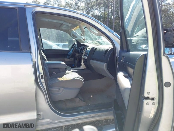 2007 Toyota Tundra SR5 with VIN 5TFBV54187X004258, listed as a IAAI auction lot 41634307 with 241,427 mi miles. Bid and sale history available at carsss.com. Image 5.