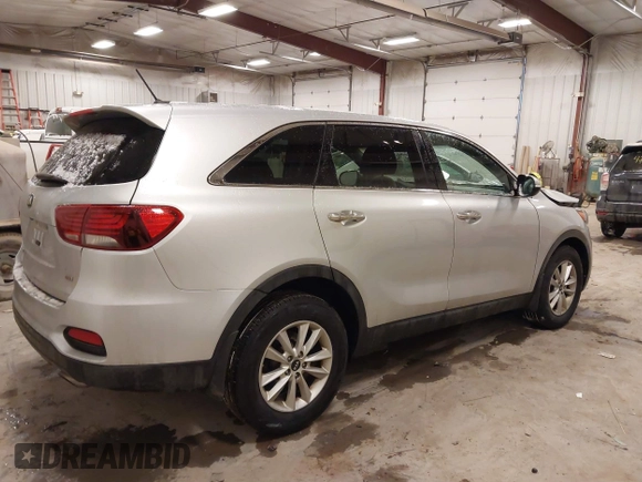 2020 Kia Sorento LX with VIN 5XYPG4A31LG623295, listed as a IAAI auction lot 41307405 with 48,063 mi miles. Bid and sale history available at carsss.com. Image 4.
