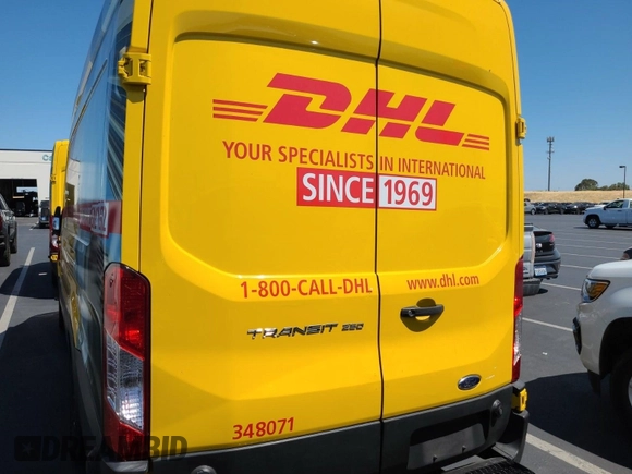 2019 Ford Transit z VIN 1FTYR3XM3KKA38669, wystawiony jako IAAI lot #42619599 z przebiegiem 135 929 mil mil oraz . Historia ofert i sprzedaży dostępna na DreamBid. Obrazek 25.