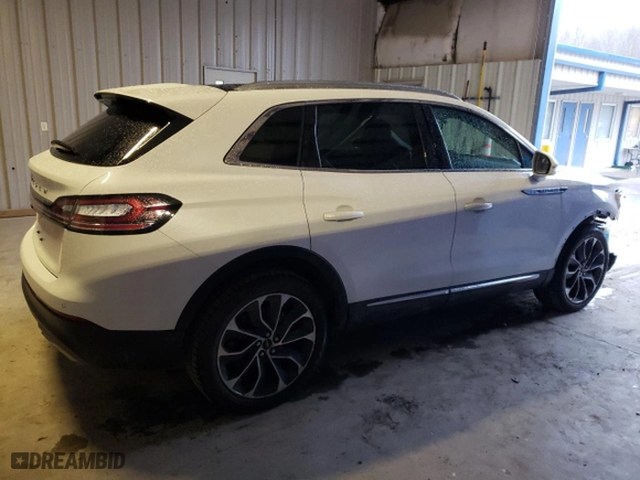 2021 Lincoln Nautilus Reserve with VIN 2LMPJ8K92MBL11679, listed as a Copart auction lot 81902783 with 31,463 mi miles. Bid and sale history available at carsss.com. Image 3.